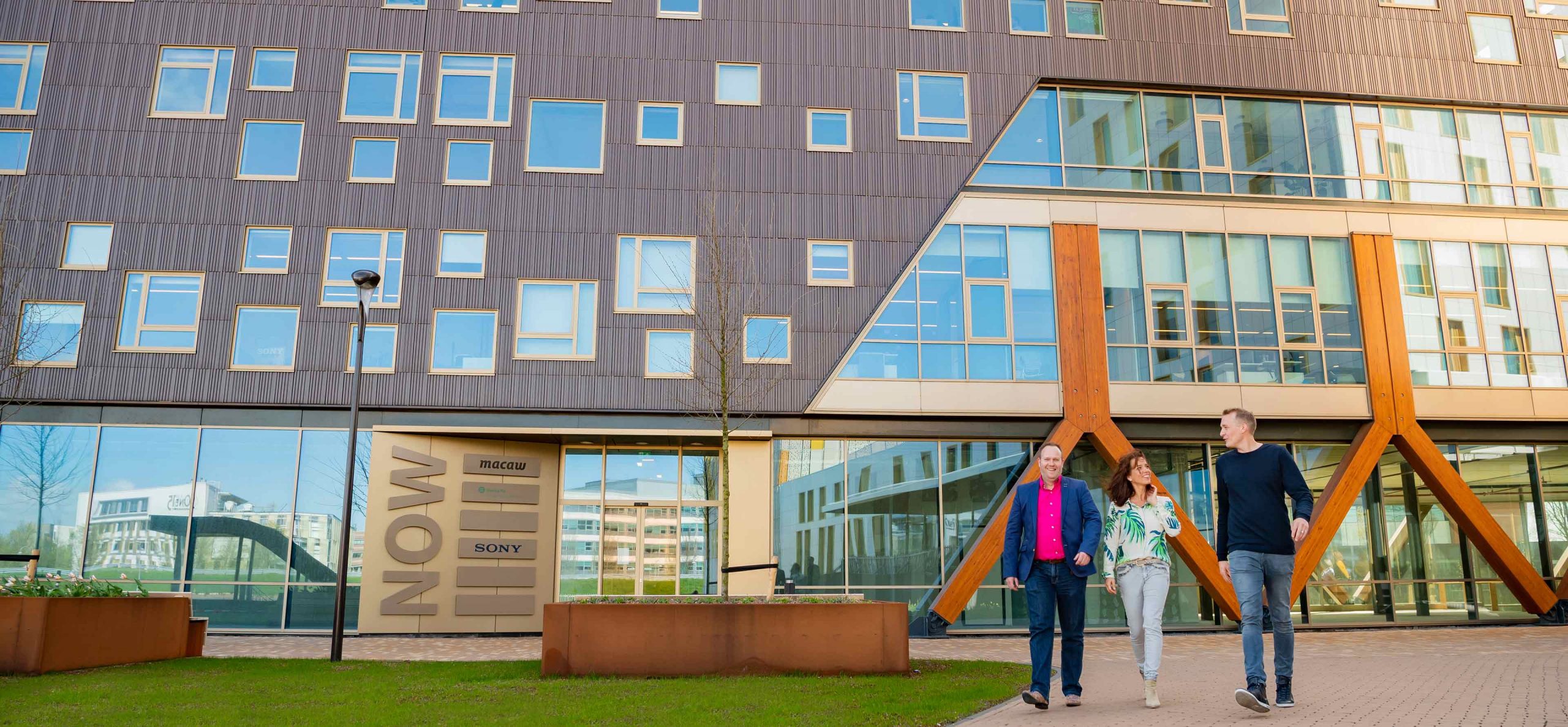 contact macaw nederland